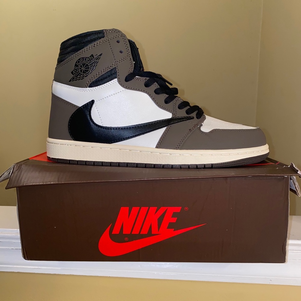 Travis Scott AJ1 (UA) size 11.5